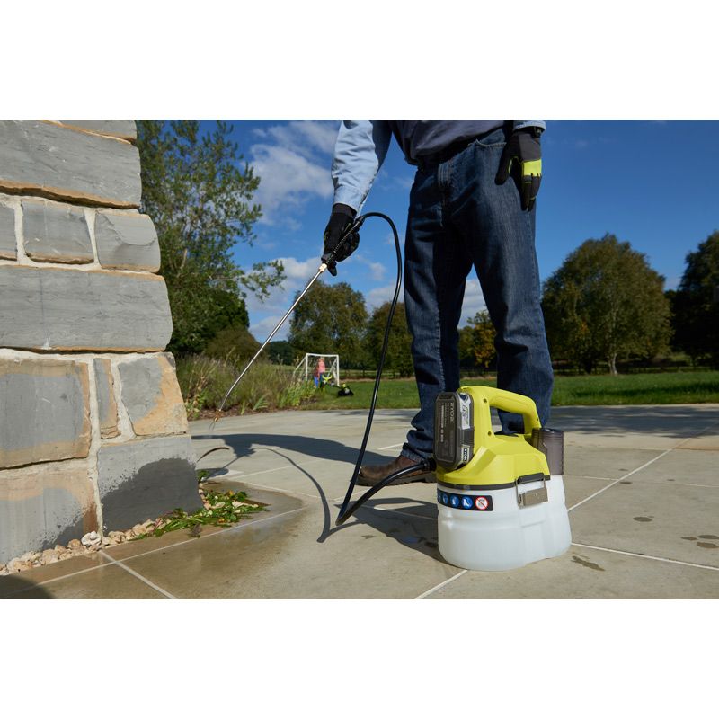Weed Sprayer - Ryobi - Rental Equipment Stavanger
